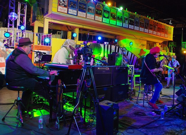 Dylan Miles at The Funky Uncle New Years Eve (3)