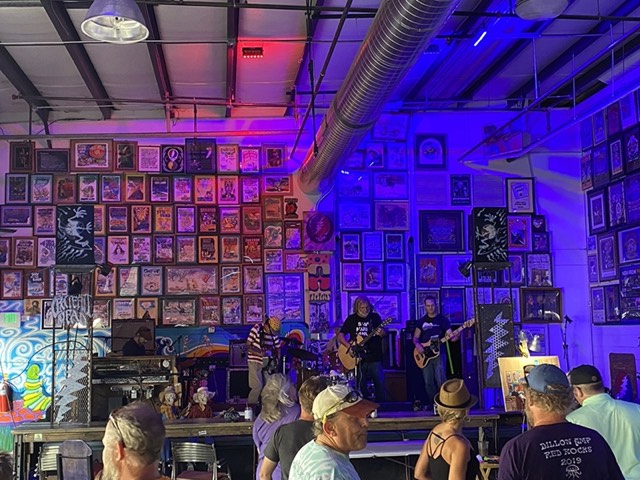 Dylan Miles at So Many Road Museum & Brewery (4)