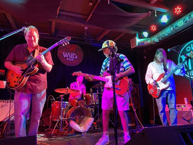 Dylan Miles at Will’s Pub (7)